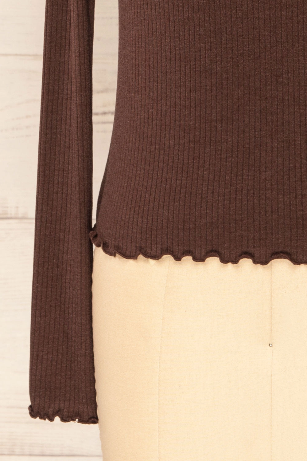 Palencia Brown | Ribbed Long Sleeve Top w/ Frills
