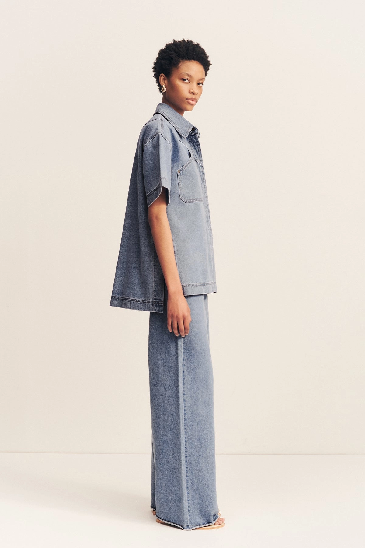 STELLA SHORT SLEEVE SHIRT - MID BLUE