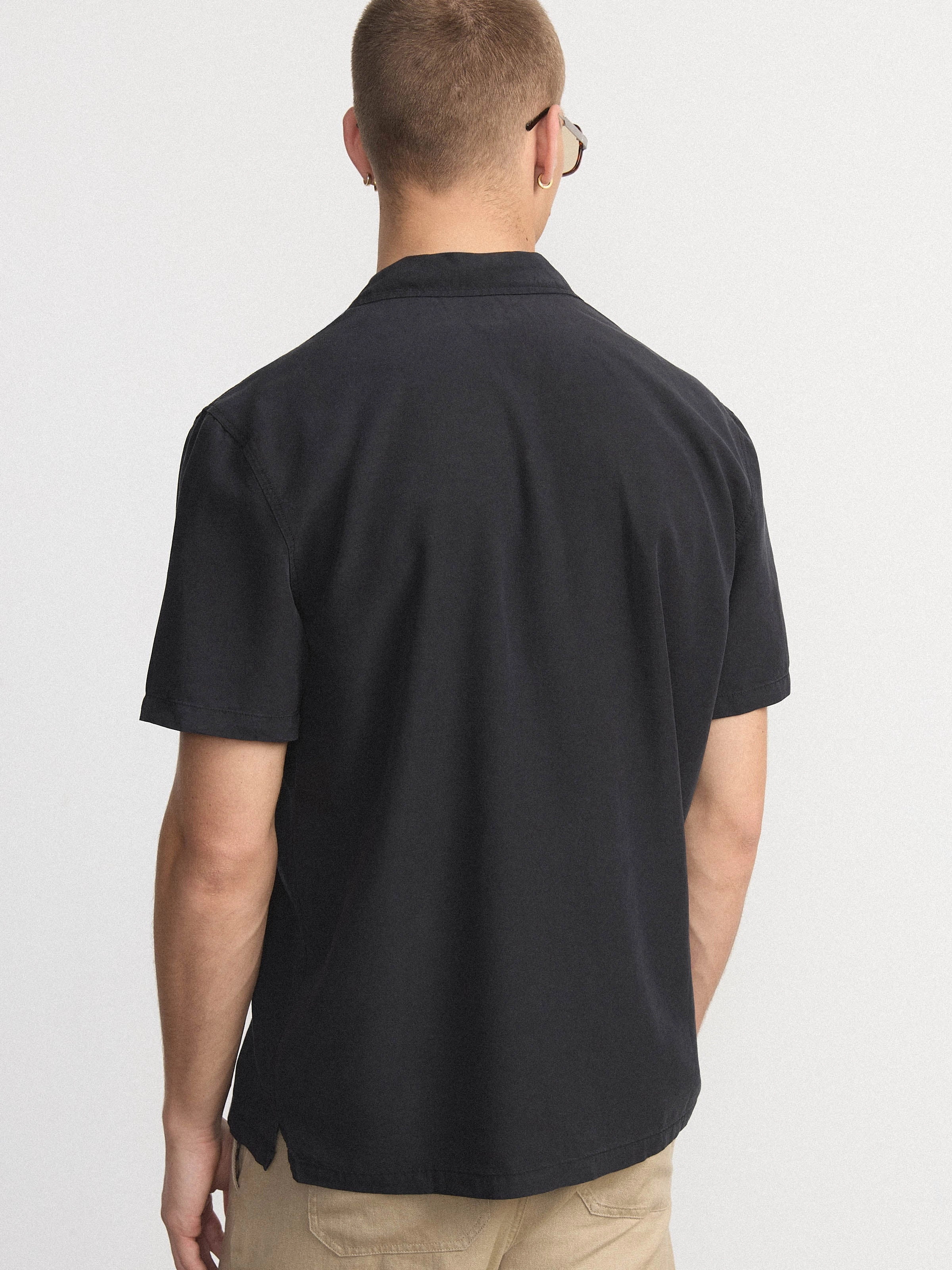 The Solid Camp Collar Shirt in Black